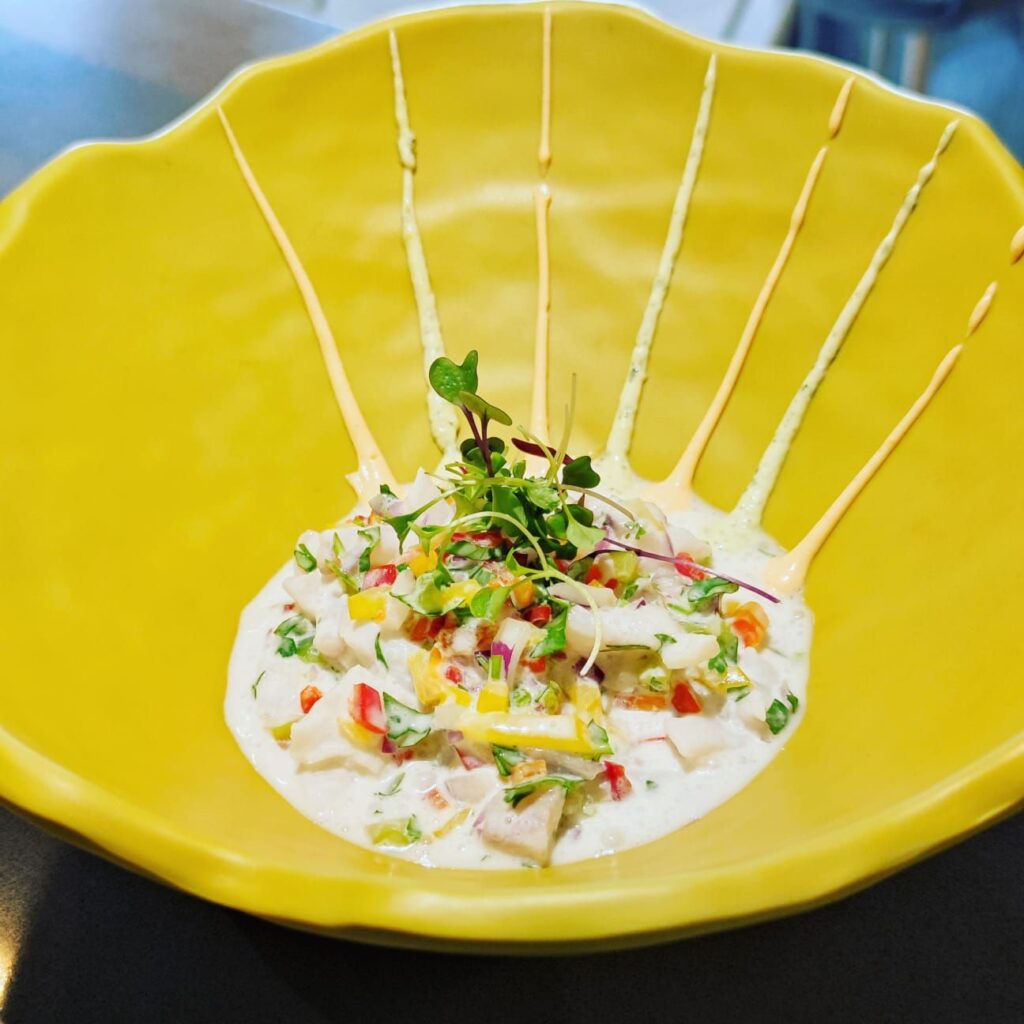 Ceviche de lubina con leche de tigre, sin gluten